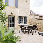 Le Trèfle à Quatre Feuilles Hotel 3*