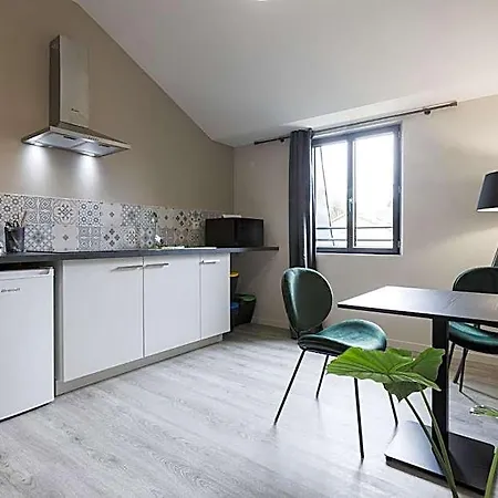 Le Trefle A Quatre Feuilles Hotel 3*