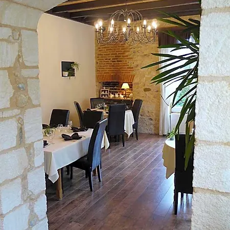 Le Trefle A Quatre Feuilles 3* Сьорак-ан-Перигор